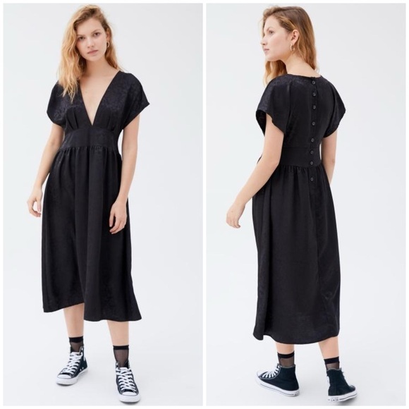 URBAN RENEWAL Remnants Jacquard Deep V Midi Dress size L - Picture 1 of 8